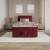 Rotes Boxspringbett aus Samt in modernem Schlafzimmer mit Wandpaneelen.